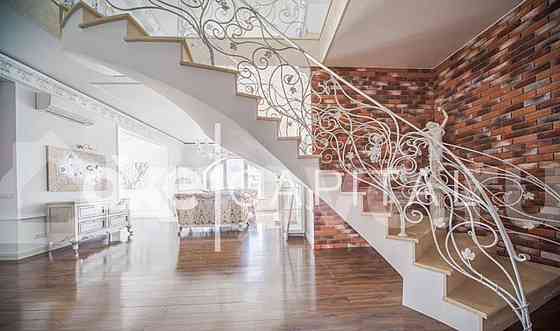 6-комн. квартира, 242 м2, 21/57 эт. Москва