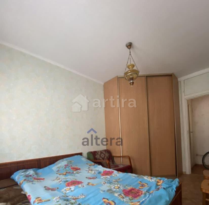 Комната, 12 м2, 1/5 эт. Казань - изображение 1