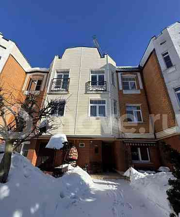 5-комн. квартира, 145 м2, 3/3 эт. Москва