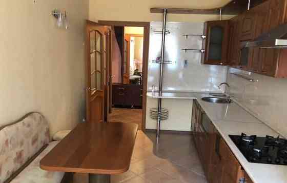 2-комн. квартира, 56 м2, 2/8 эт. Москва