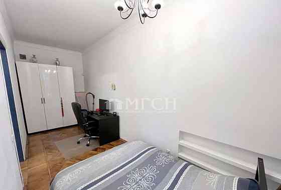 2-комн. квартира, 68 м2, 4/5 эт. Москва