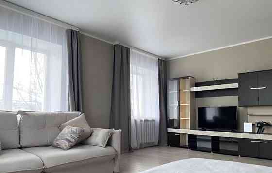 2-комн. квартира, 80 м2, 2/6 эт. Вологда