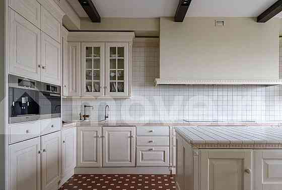 6-комн. квартира, 386.8 м2, 13/15 эт. Москва