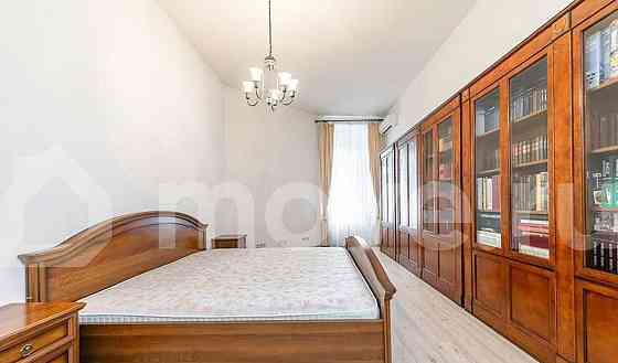 5-комн. квартира, 207 м2, 3/5 эт. Москва