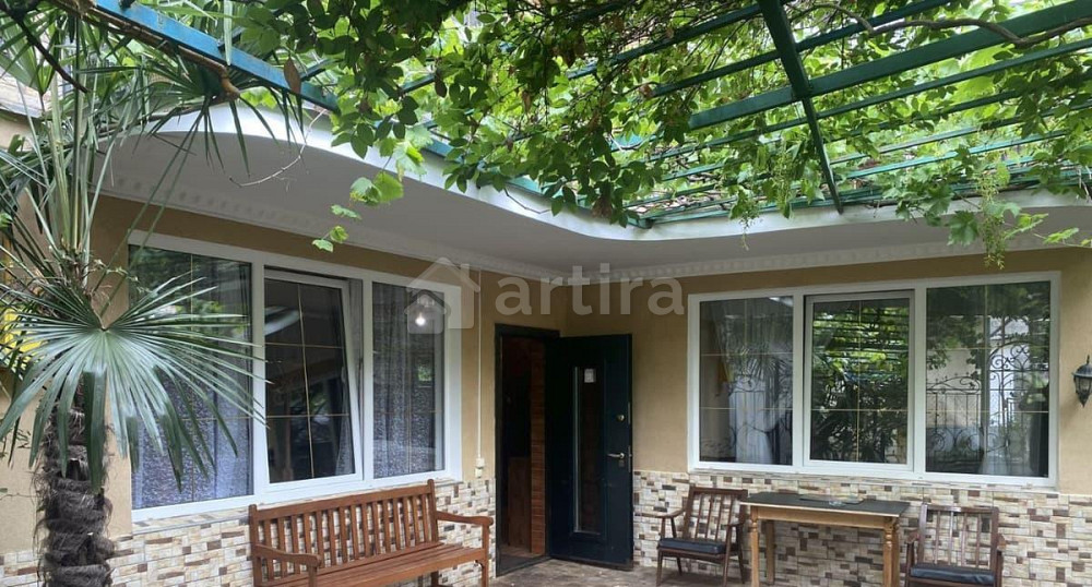 Дом, 110 м2, 1 сотка, 2 эт. Ялта - изображение 1