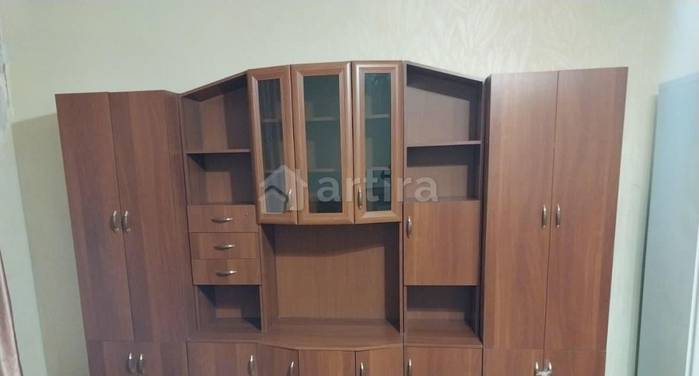 Комната, 130 м2, 5/5 эт. Санкт-Петербург - изображение 1