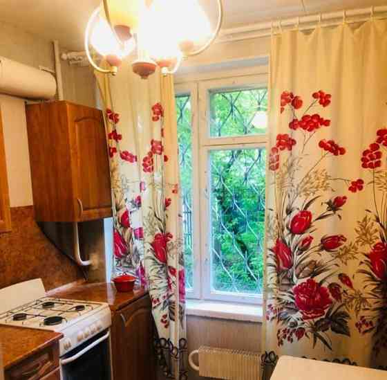 Комната, 17 м2, 1/5 эт. Москва