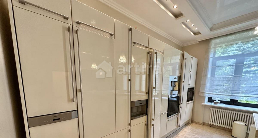 Коттедж, 700 м2, 0.6 га, 3 эт. Москва - изображение 2