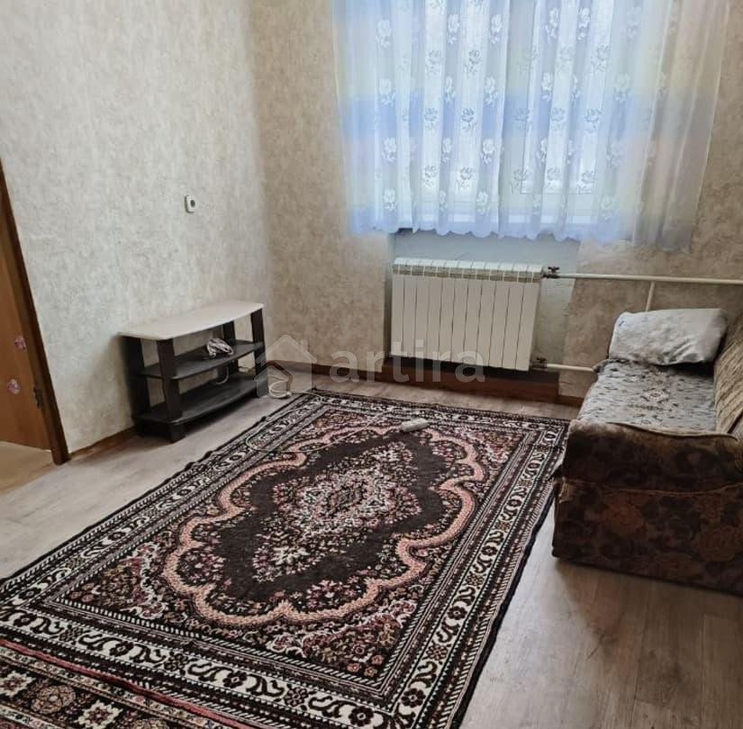 Комната, 30 м2, 1/2 эт. Осинники - изображение 1