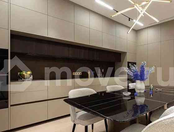 4-комн. квартира, 110 м2, 13/17 эт. Москва