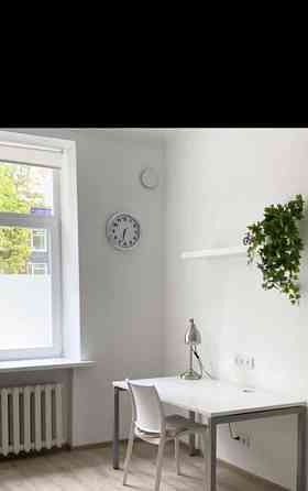 Комната, 42 м2, 1/5 эт. Москва