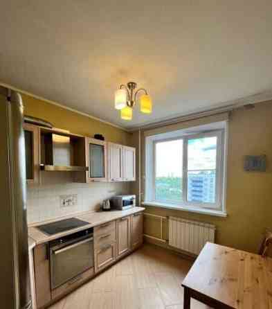 2-комн. квартира, 65 м2, 13/14 эт. Москва