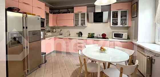 4-комн. квартира, 107 м2, 4/4 эт. Москва