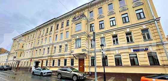 5-комн. квартира, 120 м2, 1/4 эт. Москва