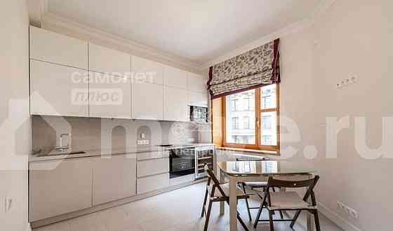 5-комн. квартира, 153 м2, 3/5 эт. Москва