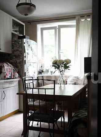 4-комн. квартира, 96 м2, 3/7 эт. Москва