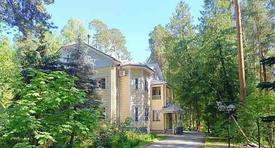 Дом, 533 м2, 1.83 га, 3 эт. Москва