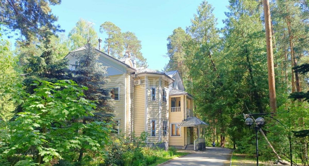 Дом, 533 м2, 1.83 га, 3 эт. Москва - изображение 1