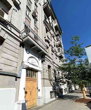 5-комн. квартира, 137.8 м2, 2/6 эт. Москва