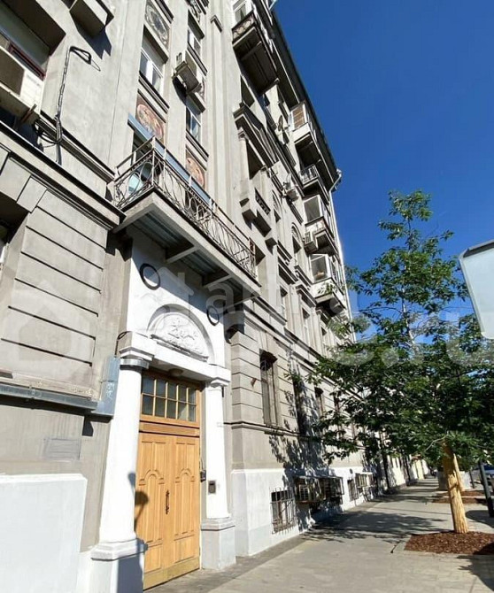 5-комн. квартира, 137.8 м2, 2/6 эт. Москва - изображение 1