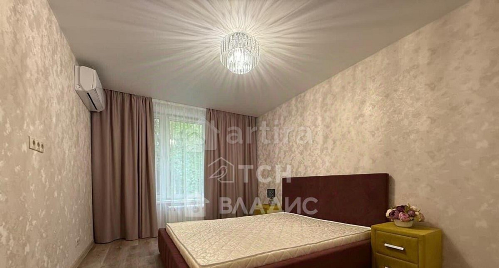 Комната, 15 м2, 4/10 эт. Москва - изображение 1