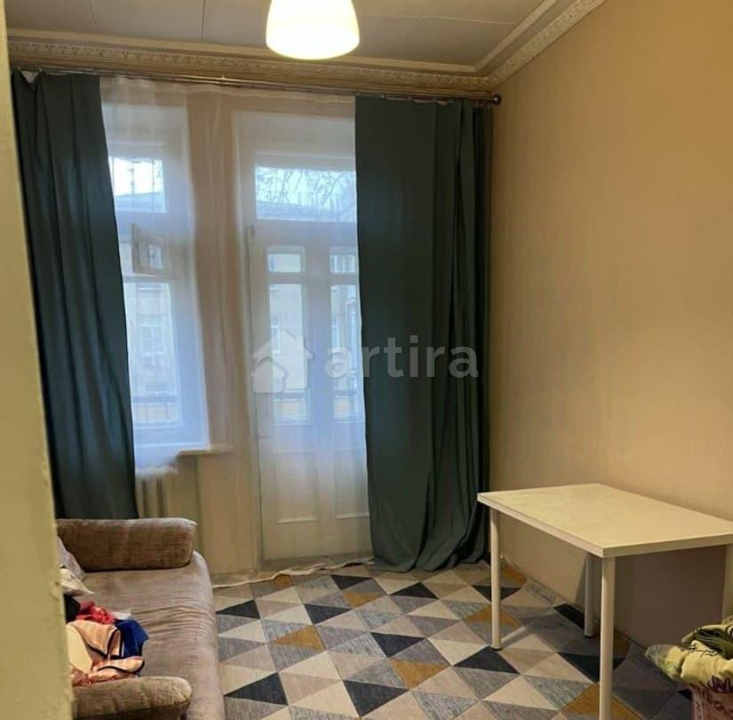 Комната, 70 м2, 4/4 эт. Москва - изображение 1