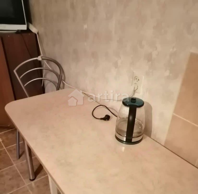 Комната, 75 м2, 1/9 эт. Санкт-Петербург - изображение 2