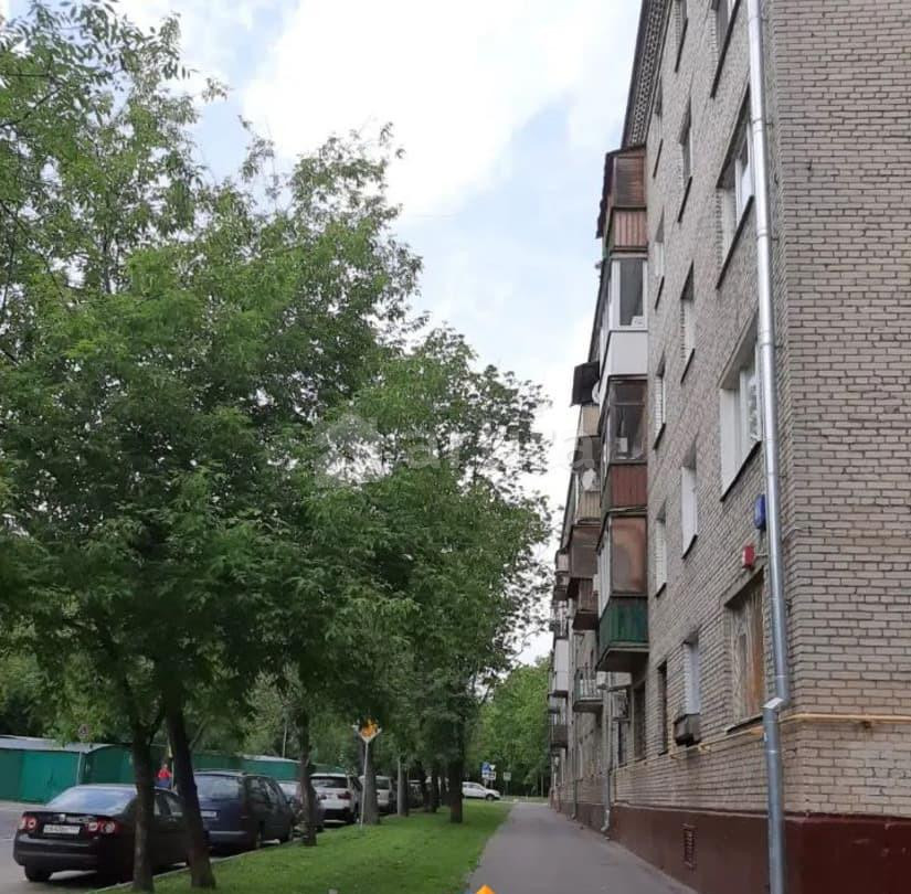 Комната, 9.6 м2, 2/5 эт. Москва - изображение 2