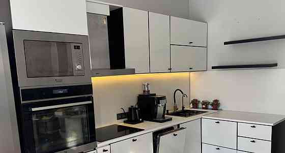 Таунхаус, 200 м2, 2 сотки, 3 эт. Москва