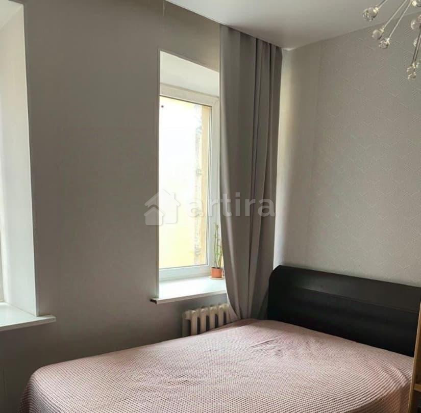 Комната, 78 м2, 4/5 эт. Санкт-Петербург - изображение 2