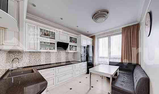 2-комн. квартира, 60.5 м2, 1/10 эт. Москва