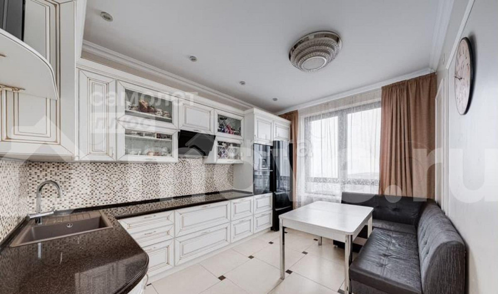 2-комн. квартира, 60.5 м2, 1/10 эт. Москва - изображение 1