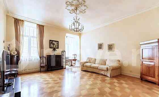 4-комн. квартира, 135 м2, 4/4 эт. Москва