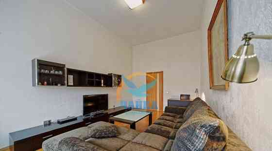 2-комн. квартира, 72 м2, 3/5 эт. Санкт-Петербург