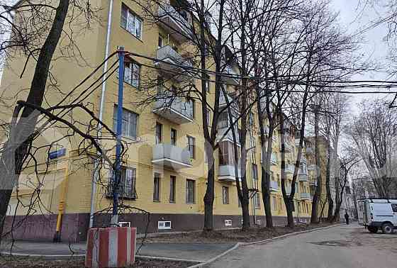 4-комн. квартира, 100 м2, 2/5 эт. Москва