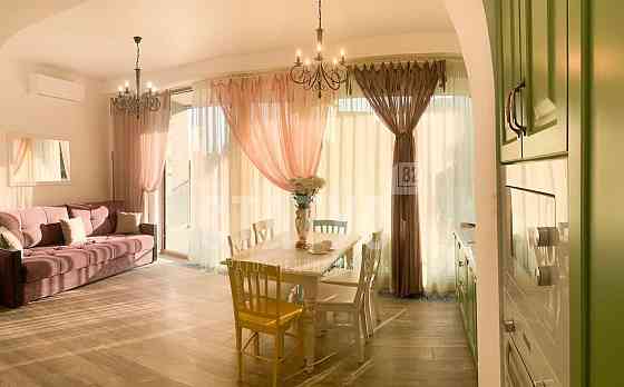 3-комн. квартира, 102 м2, 5/19 эт. Ялта