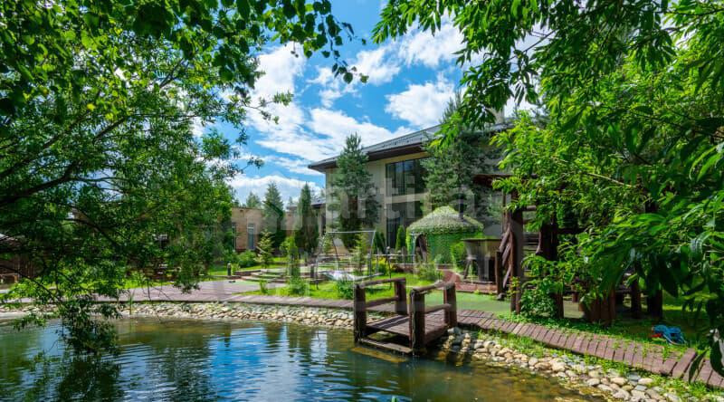 Коттедж, 1300 м2 Солнечногорск - изображение 1