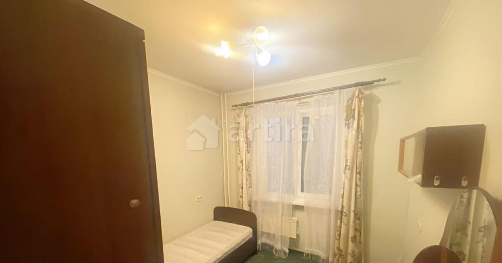 Комната, 72 м2, 2/10 эт. Красноярск - изображение 1