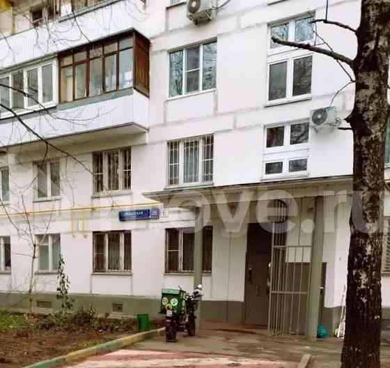 1-комн. квартира, 35 м2, 3/12 эт. Москва