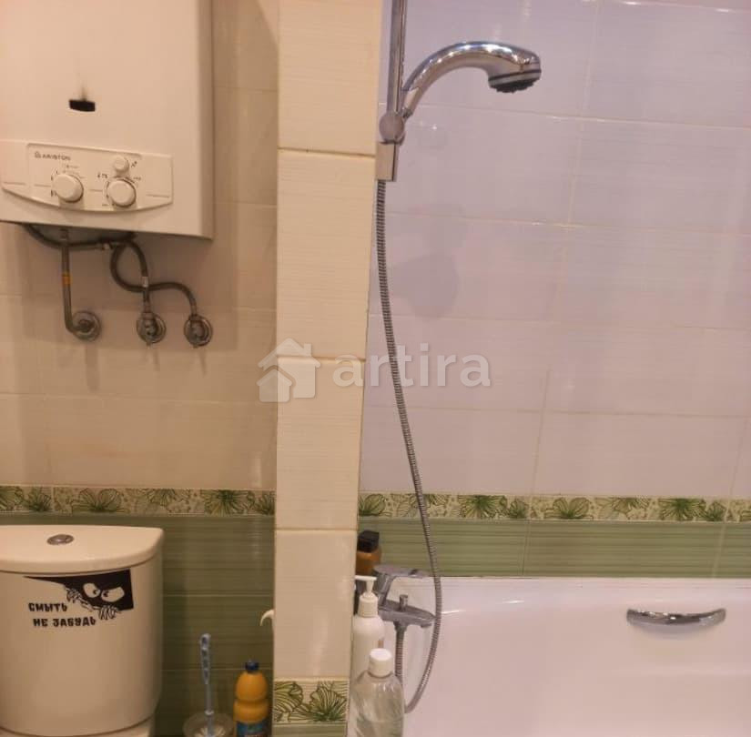 Комната, 37 м2, 5/5 эт. Волгоград - изображение 1