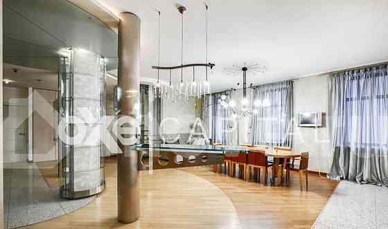 6-комн. квартира, 260 м2, 3/8 эт. Москва