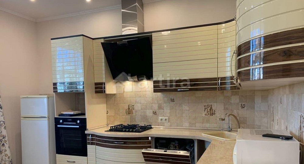 Дом, 200 м2, 8 соток, 2 эт. Звенигород - изображение 1