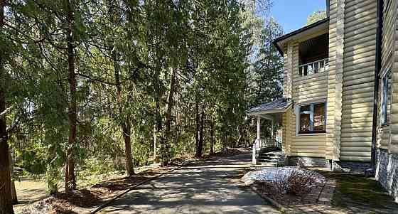 Коттедж, 550 м2, 1.85 га, 3 эт. Москва