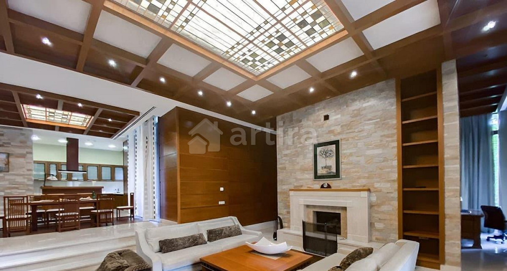 Коттедж, 550 м2, 210 га, 1 эт. Солнечногорск - изображение 1