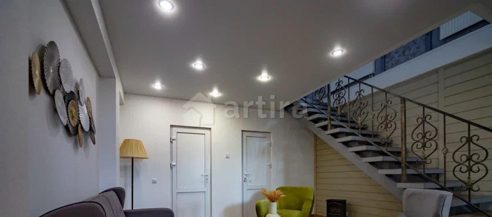 Дом, 300 м2, 15 соток, 3 эт. Кингисепп - изображение 2