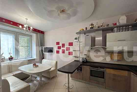 4-комн. квартира, 139 м2, 2/4 эт. Москва