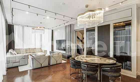 4-комн. апарт-ы, 250 м2, 57/77 эт. Москва