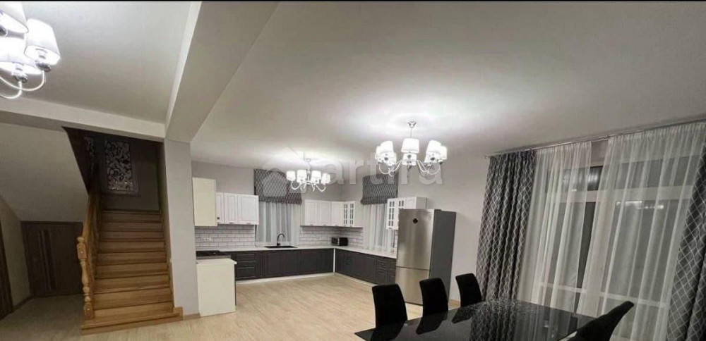 Коттедж, 300 м2, 5 соток, 3 эт. Солнечногорск - изображение 2