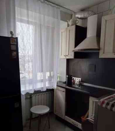 2-комн. квартира, 42 м2, 1/3 эт. Гатчина