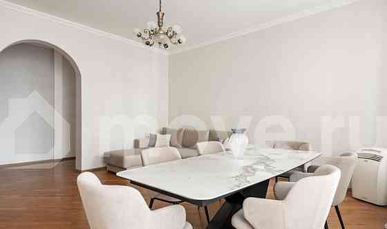 4-комн. квартира, 123.8 м2, 2/5 эт. Москва